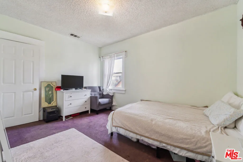 1946 S La Salle Avenue, Los Angeles, California 90018 home-pic-18